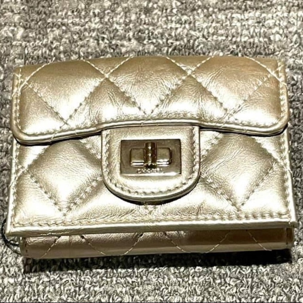 Chanel wallet